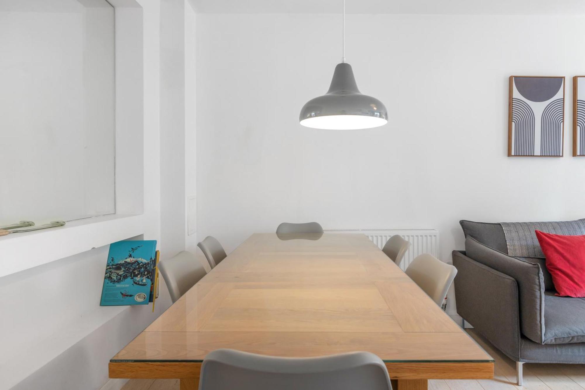 4 Bed 2 Bath - Modern Flat Right On Columbia Road! Case de vacanță Londra