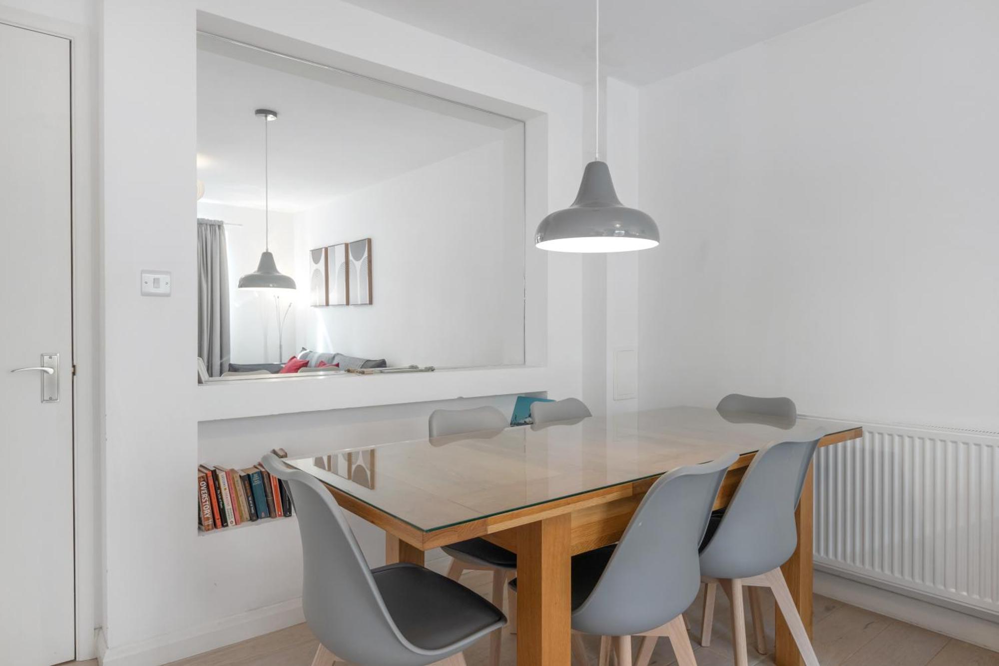 Case de vacanță 4 Bed 2 Bath - Modern Flat Right On Columbia Road!