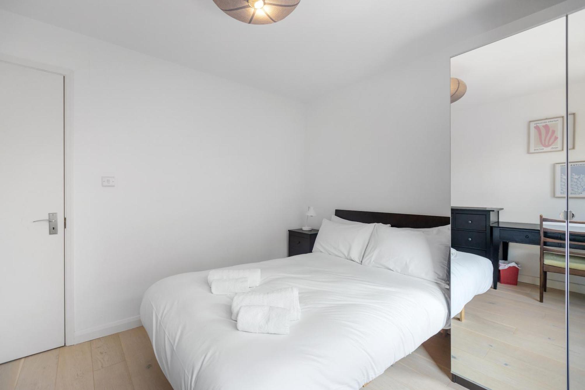 Case de vacanță 4 Bed 2 Bath - Modern Flat Right On Columbia Road! *