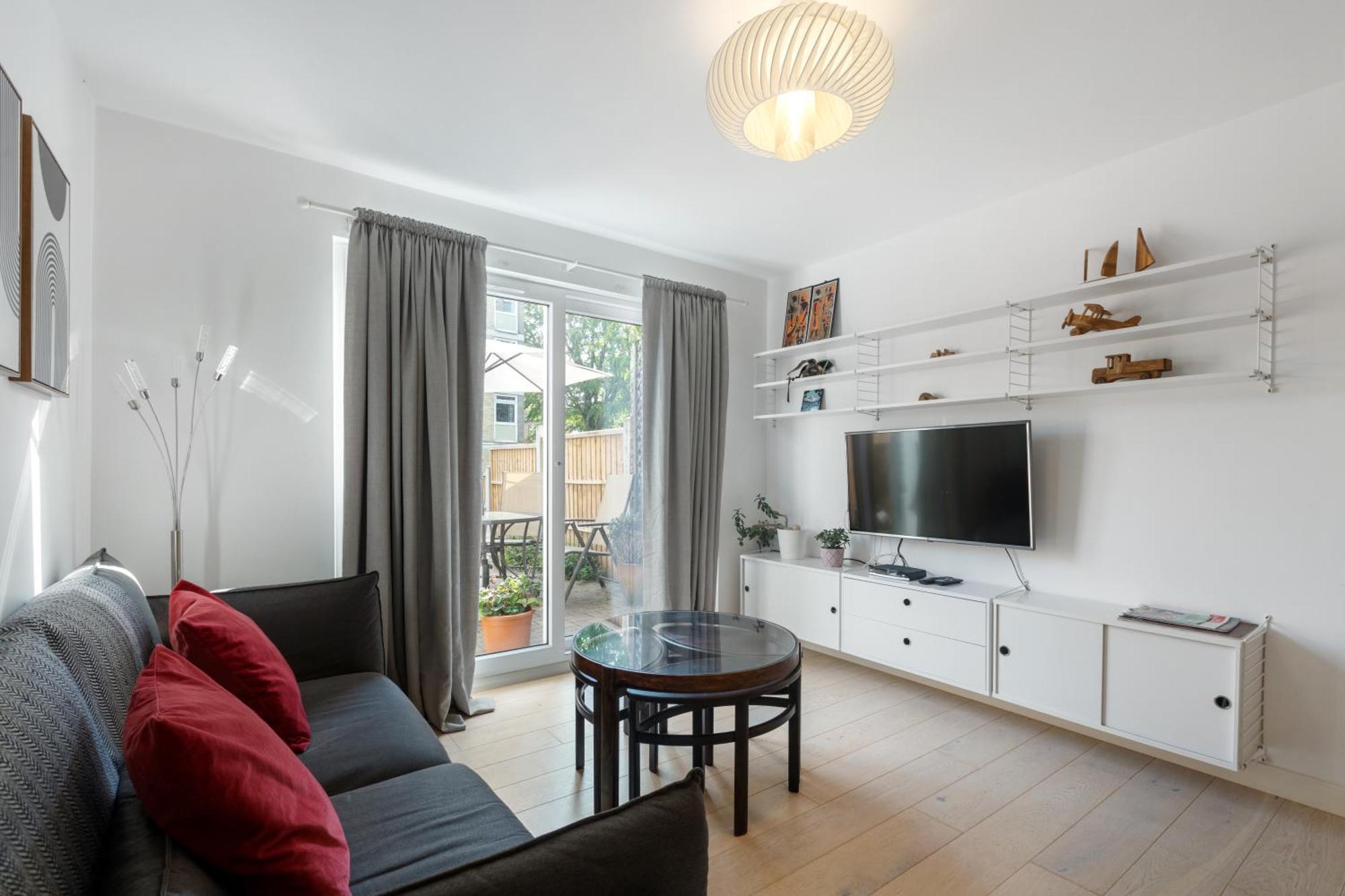 Case de vacanță 4 Bed 2 Bath - Modern Flat Right On Columbia Road!