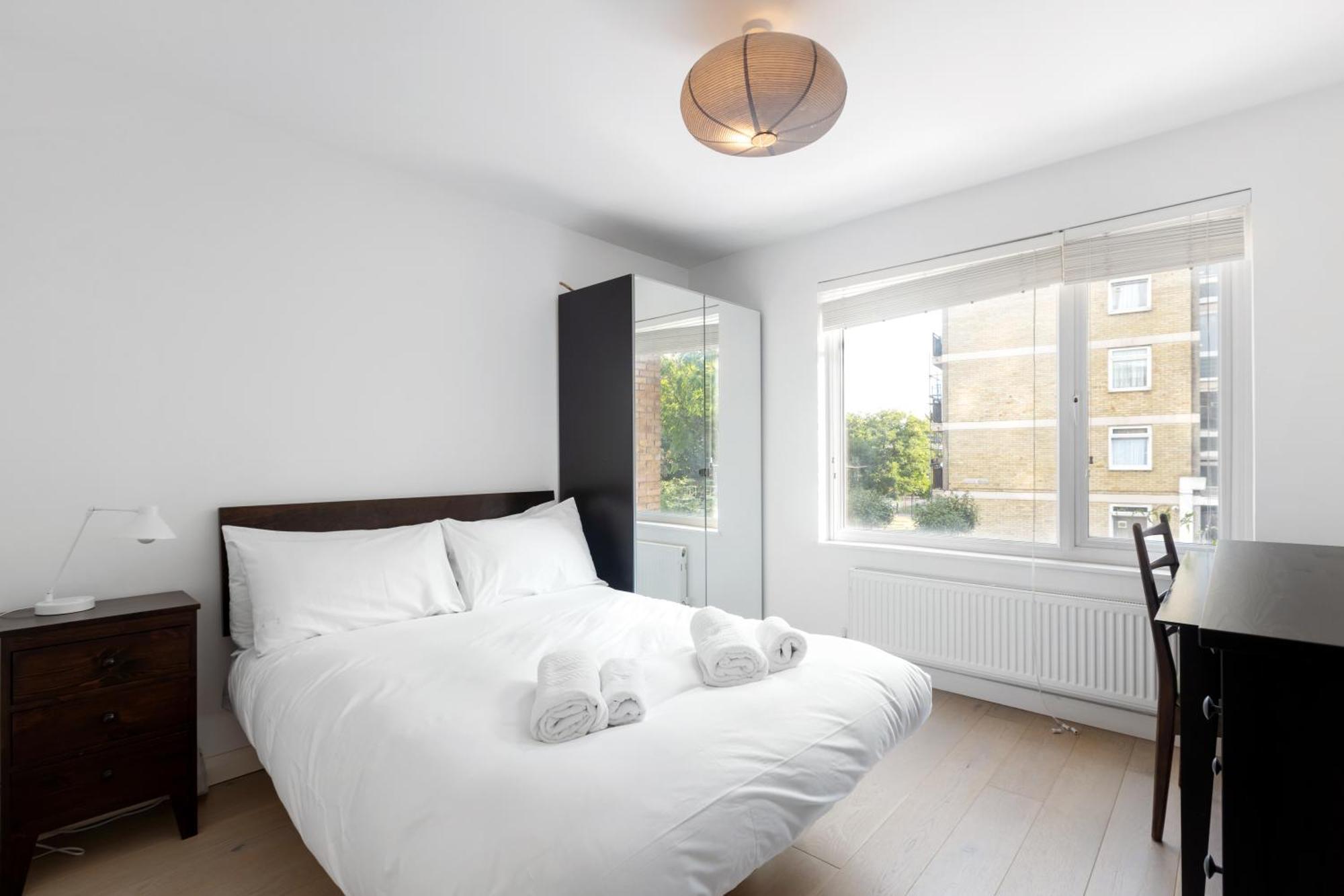 4 Bed 2 Bath - Modern Flat Right On Columbia Road! Case de vacanță Londra